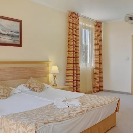 Majestic Resort 4*