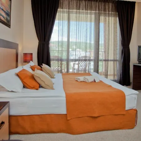 Majestic Resort 4*